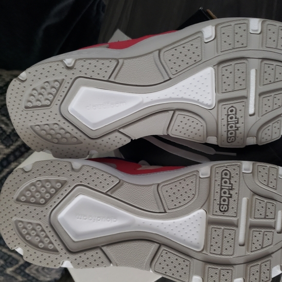 Adidas - Picture 8 of 11